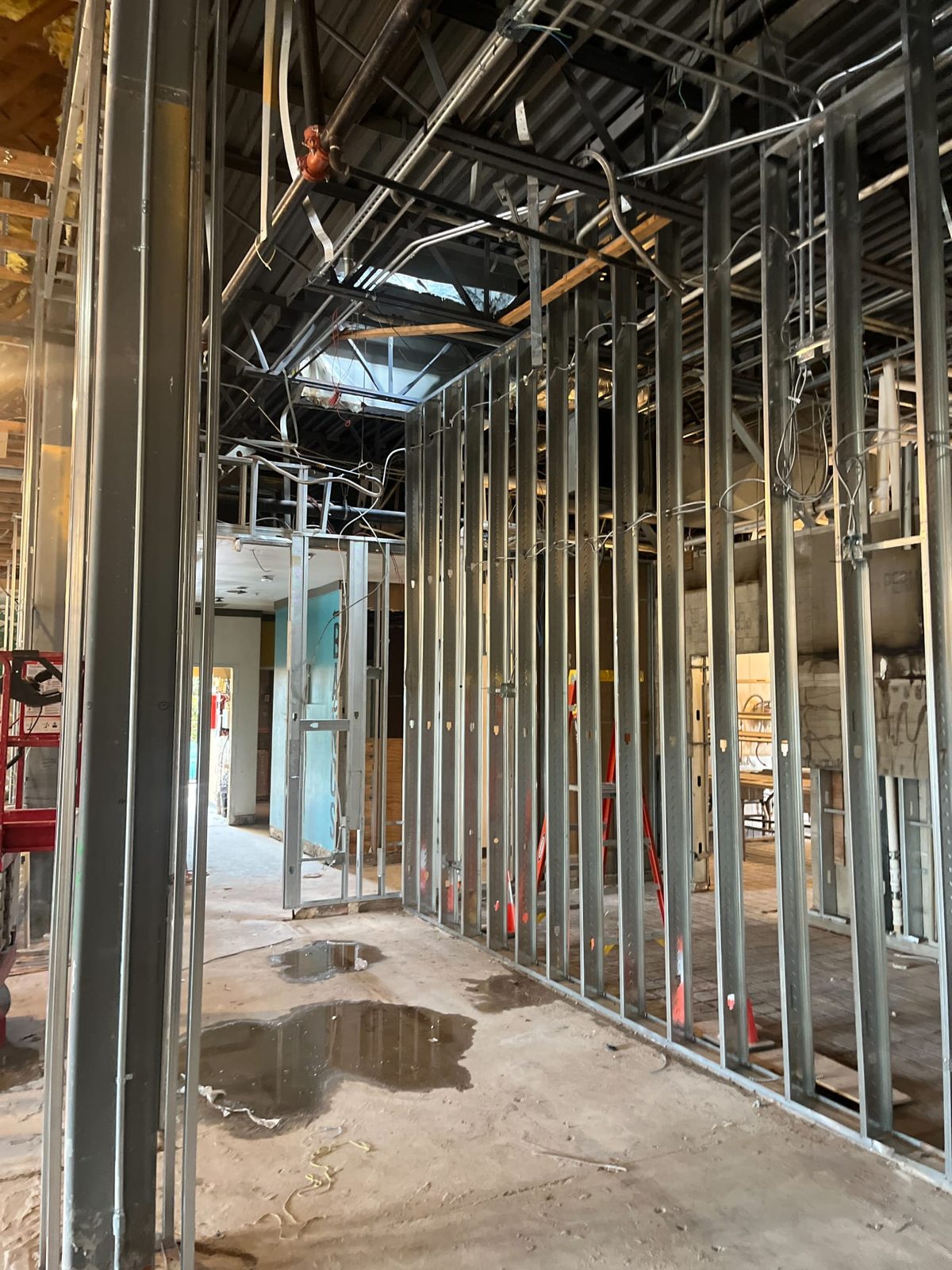 Adecuación comercial y EIFS, 12.000 pies cuadrados
