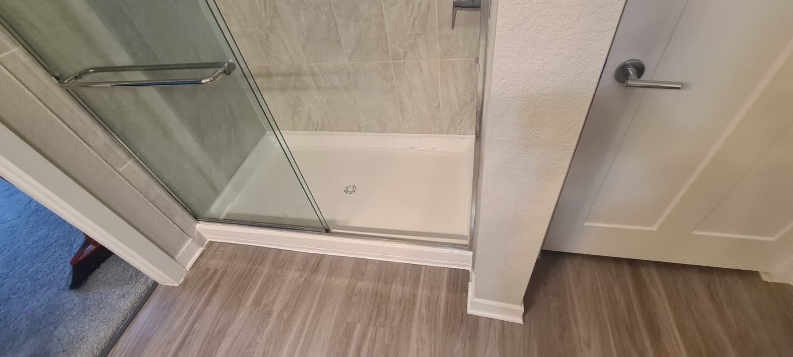 Bathtub and Shower Resurfacing, 800+ Units