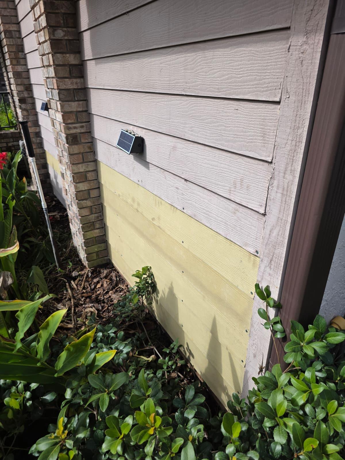 Repintado exterior, estuco y revestimiento de madera