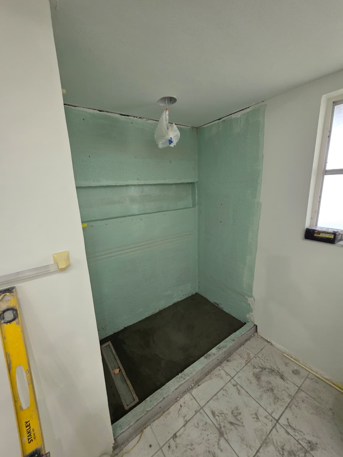 Piso de cerámica y reforma de baño en Clearwater