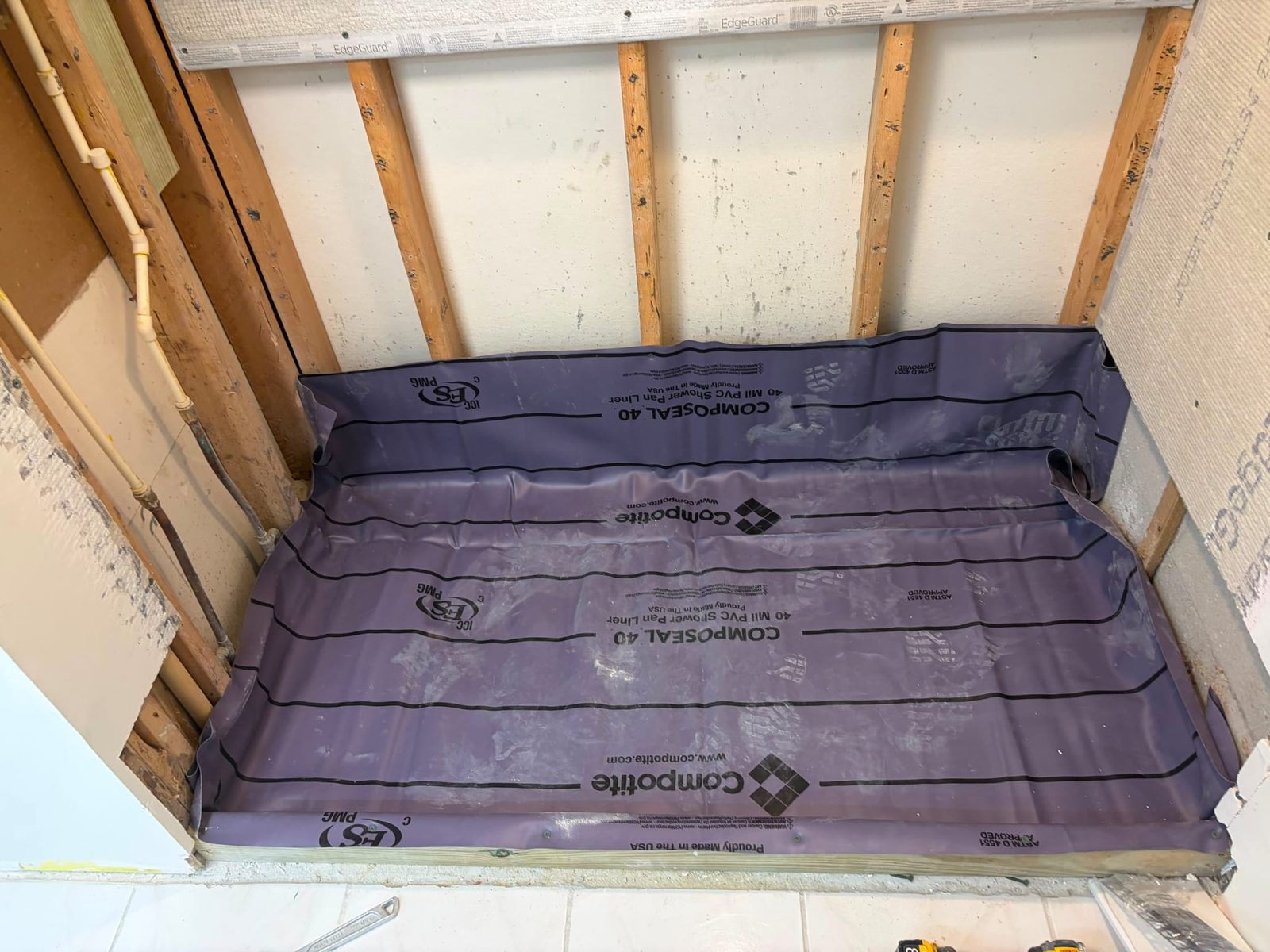 Piso de cerámica y reforma de baño en Clearwater